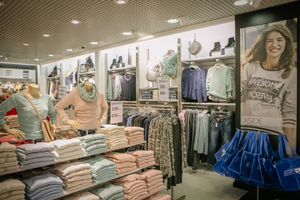 Файл:LC Waikiki 2.jpg