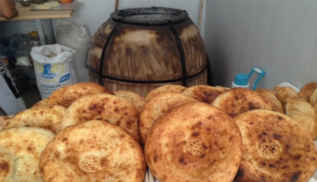 Файл:Хлеб из тандыра 2.jpg