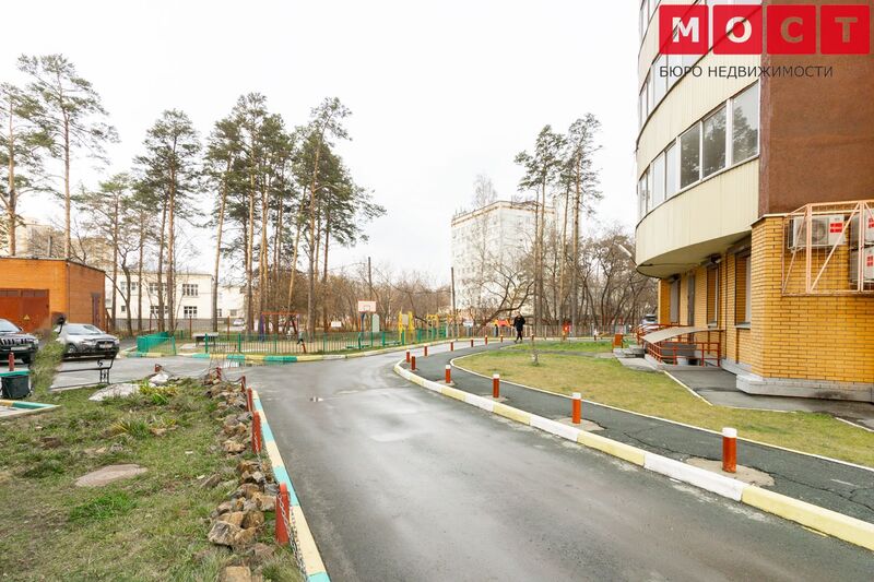 Файл:Залесского 2-1 МОСТ 8.jpg