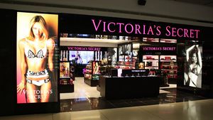 Victoria's Secret 1.jpg