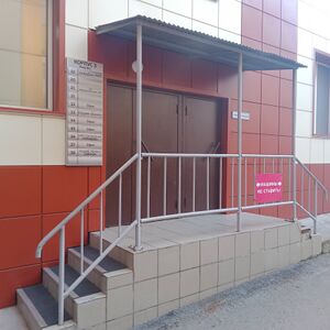 Коммунистическая 35 к3 (вход).jpg