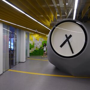 Часы Яндекс Питер.jpg