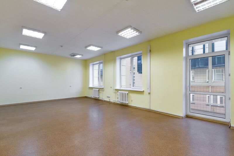 Файл:Коммунистическая 48а офис 607 (1).jpg