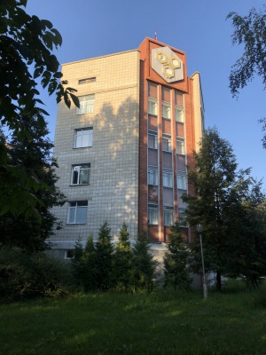 Академика Лаврентьева проспект 9.jpg