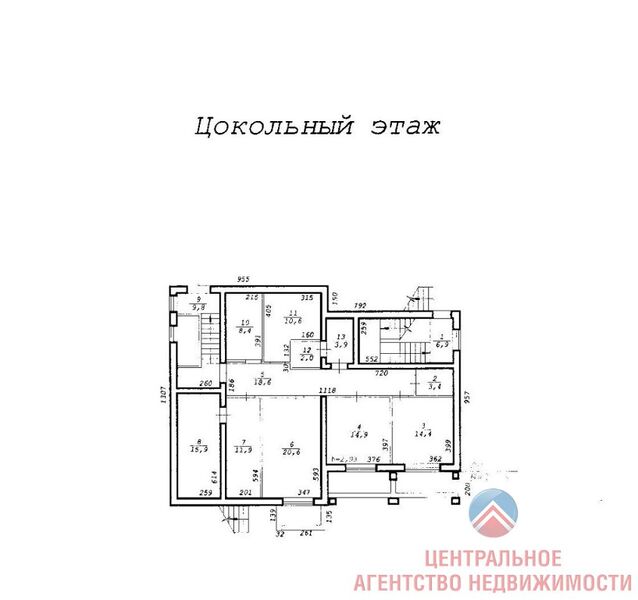 Файл:Революции 4-1 (цоколь).jpg
