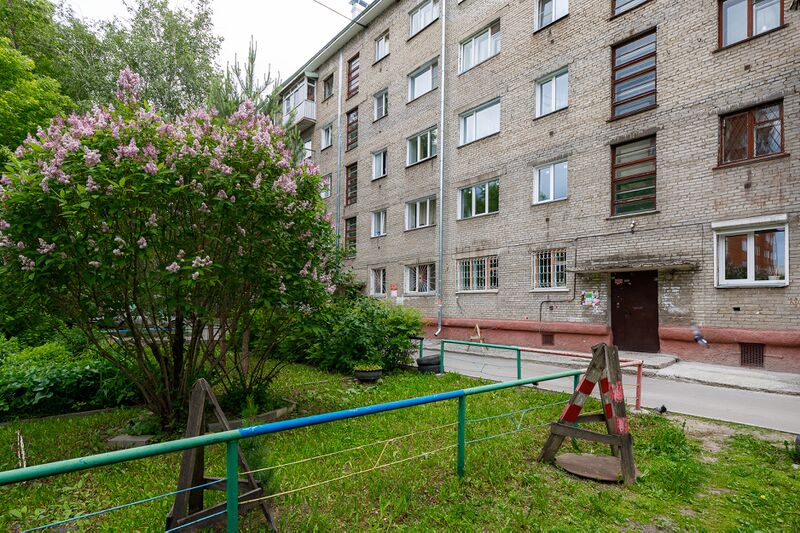 Файл:Блюхера 65 (лето).jpg