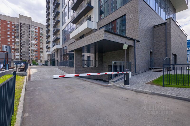 Файл:Красный проспект 104 2.jpg