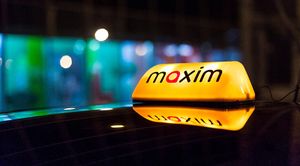 Такси Maxim 1.jpg