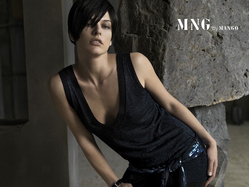 Файл:Мила Йовович Mango 2006-07.jpg