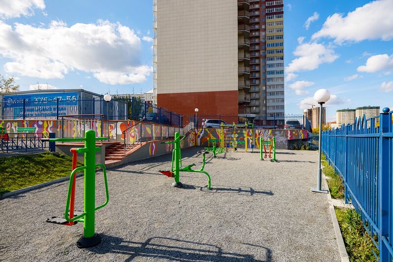 Файл:Кавалерийская 25 (лето).jpg