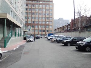 Красный проспект 86-2 (парковка).jpg